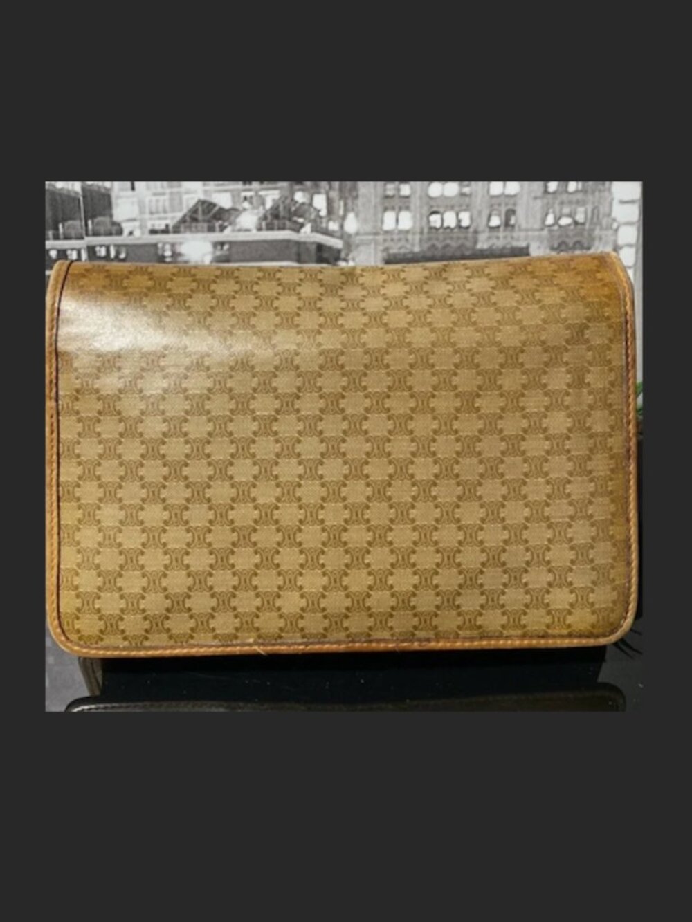 Authentic Celine Envelope Clutch Bag w/ Gold Chain. - Picture 4 of 10